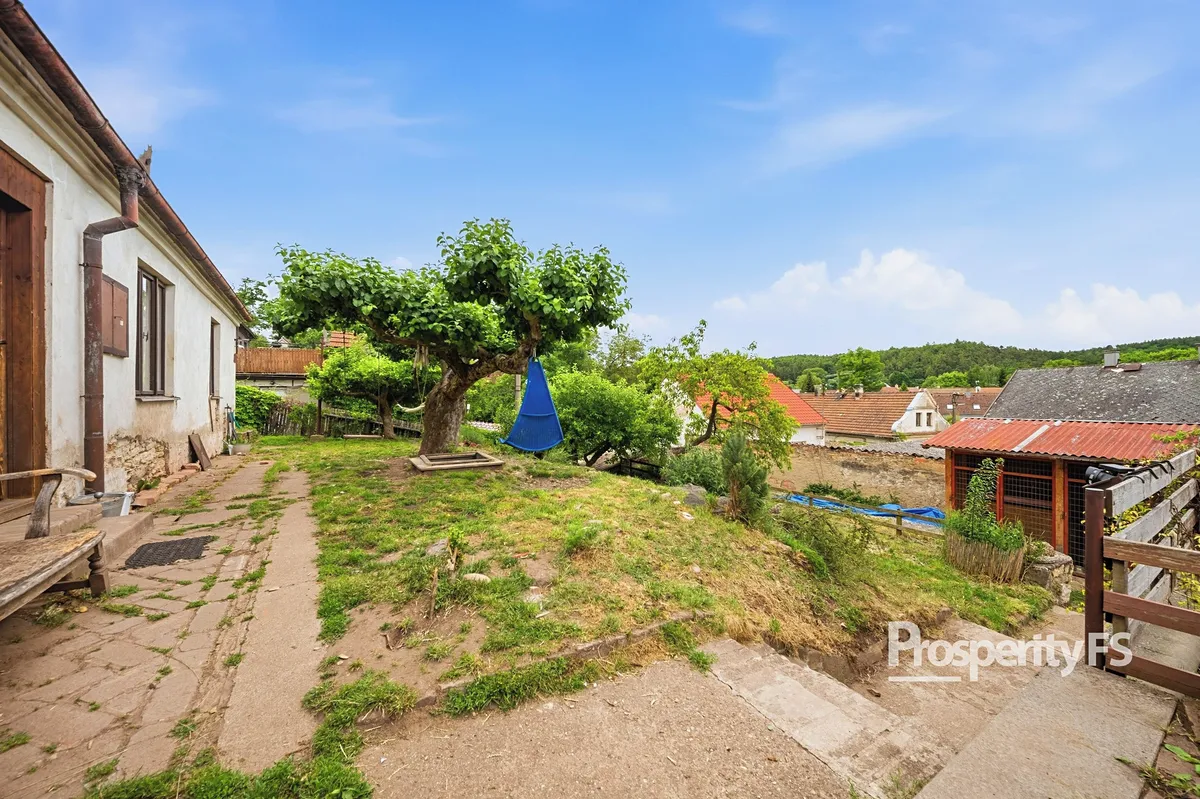 Prodej rodinného domu 111 m², pozemek 972 m²